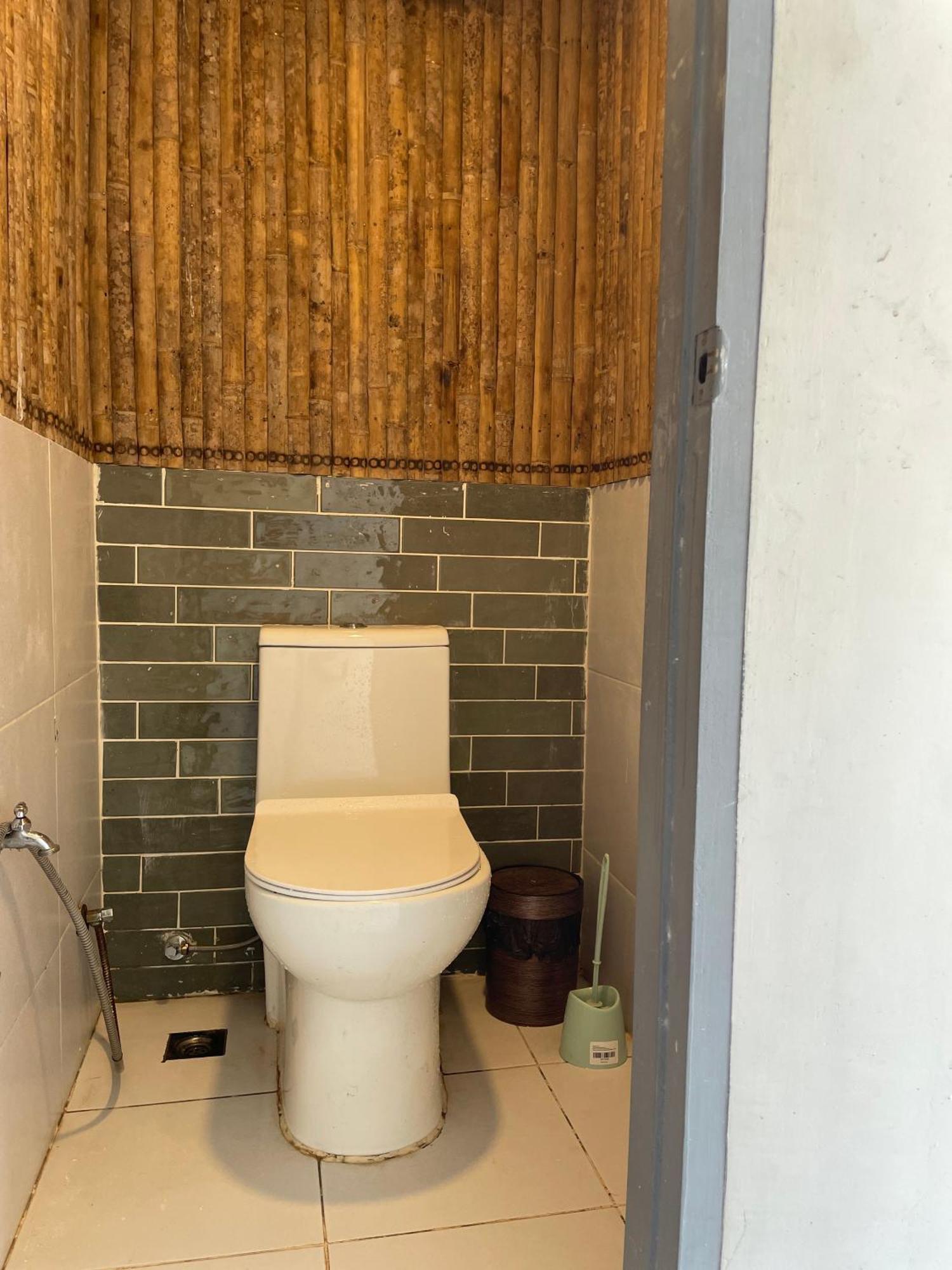 Moon Bar Hostel Barton Dış mekan fotoğraf